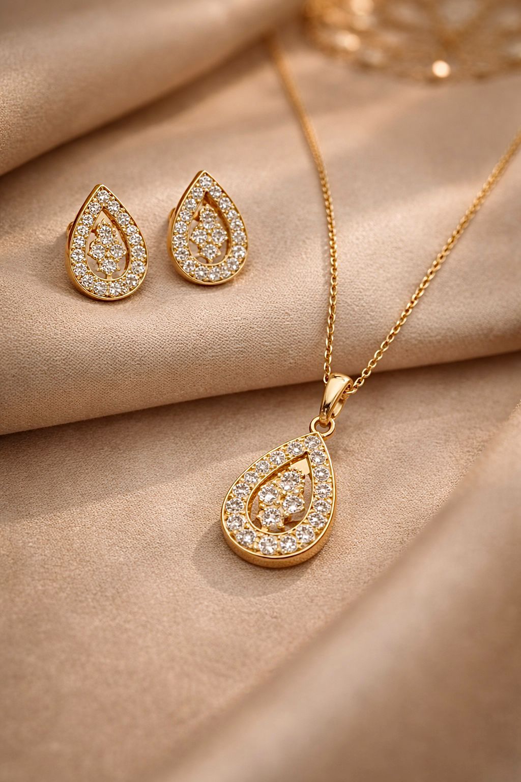 Brincos Ouro Amarelo com Diamantes Naturais
