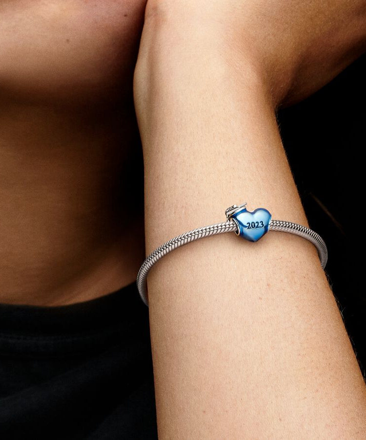 Conta Pandora Blue 2023 Graduation Heart