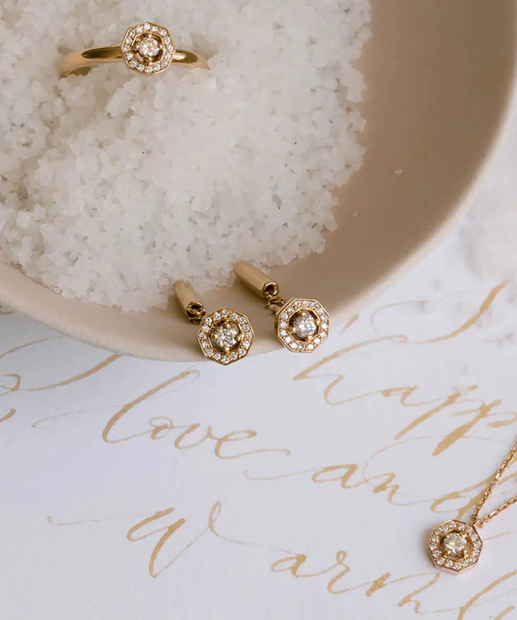 Anel Monseo Solitaire Ouro e Diamantes