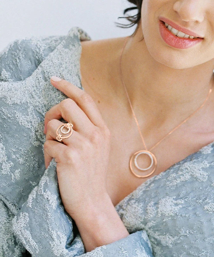 Anel Monseo Circles Ouro Rosa e Diamantes