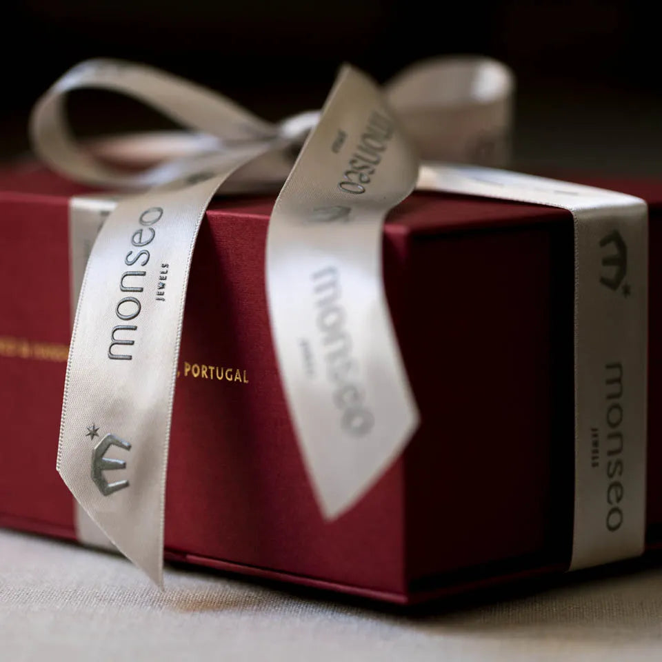 Colar Monseo Ouro Eternal Passion Diamantes