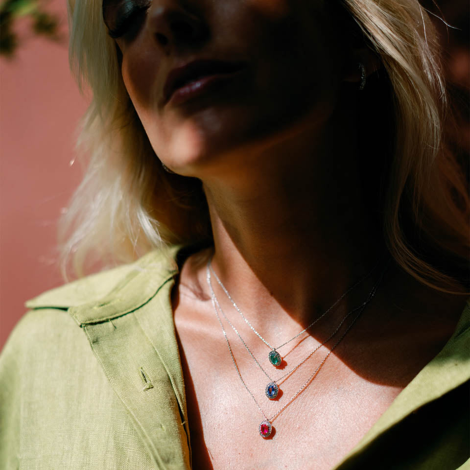 Colar Monseo Moments Ouro Branco, Diamantes e Safira Oval