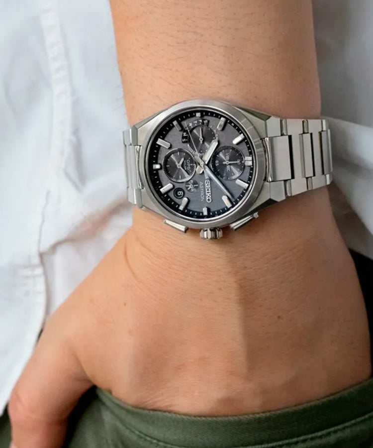 Relógio Seiko Astron GPS Solar 42 mm