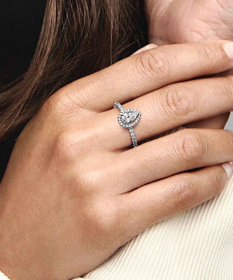 Anel Pandora Sparkling Pear Halo
