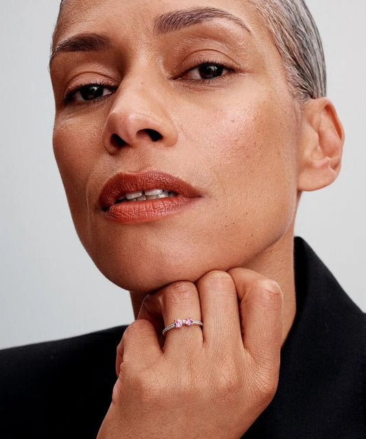 Anel Pandora Laço Rosa Brilhante