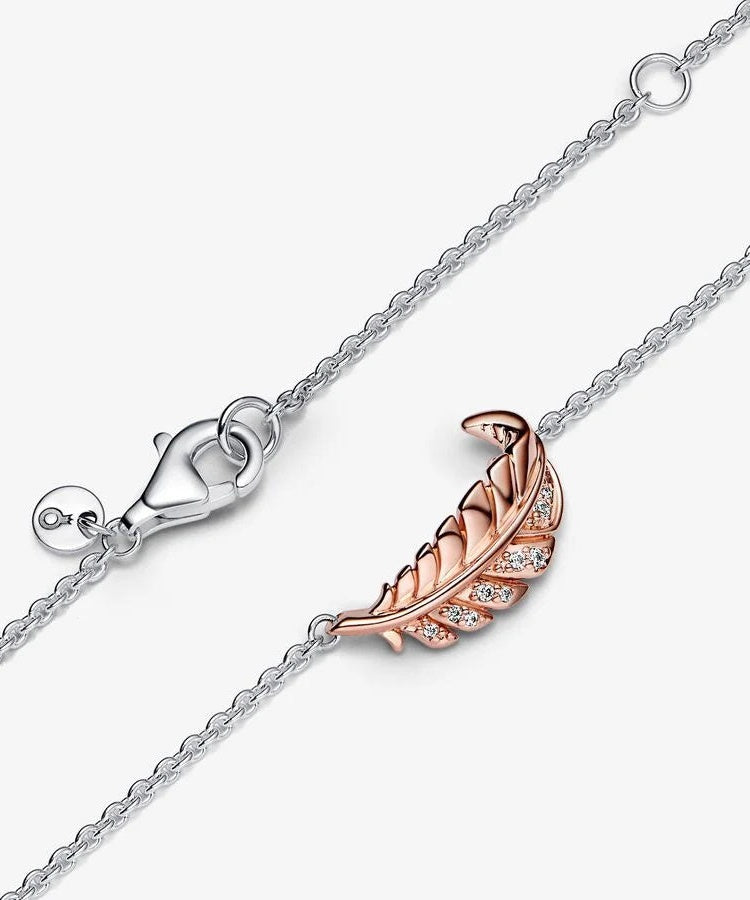 Colar Pandora Floating Curved Feather