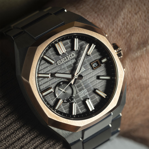 Relógio Seiko Astron GPS Solar SSJ014J1 Bisel Rosé
