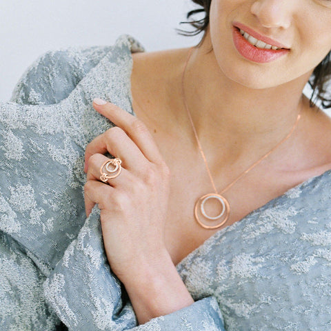 Anel Monseo Circles Ouro Rosa e Diamantes