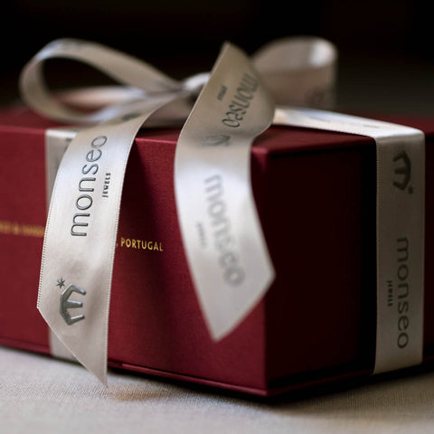 Anel Monseo Solitaire Eternal Love Ouro e Diamante